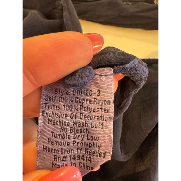 Johnny Was Bisma Navy Blue Floral Heart Embroidered Boho Blouse Size Small - Picture 6 of 6